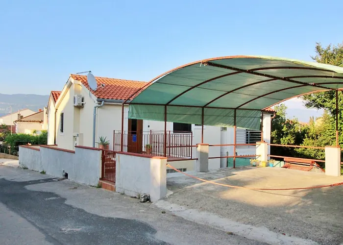 Apartmán Bujas By Interhome